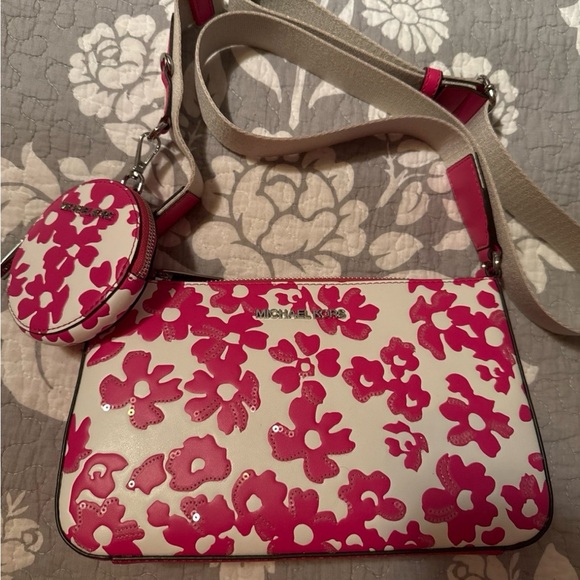 Michael Kors Handbags - Michael Kors Cream & Hot Pink Floral Crossbody with Coin Pouch